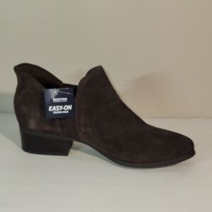 Kenneth Cole Reaction Easy-On Suede Ankle Bootie - Brown
